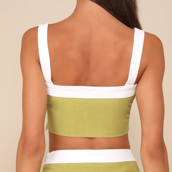 Elian Green and White Color Block Cropped Tank Top - Picture 2 of 2